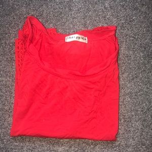 It’s very pretty long half sleeve top
